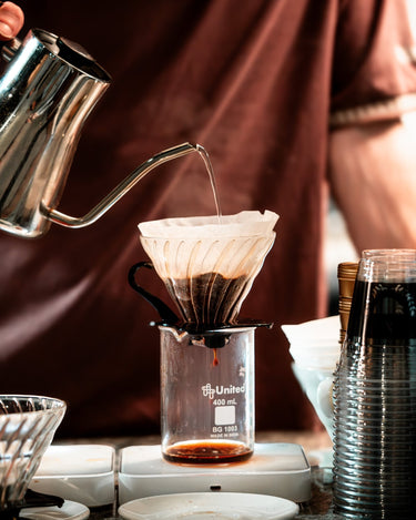 HARIO V60 DRIPPER - Dessert Oasis Coffee Roasters